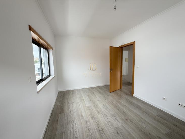 moradia-venda-almada-1097079